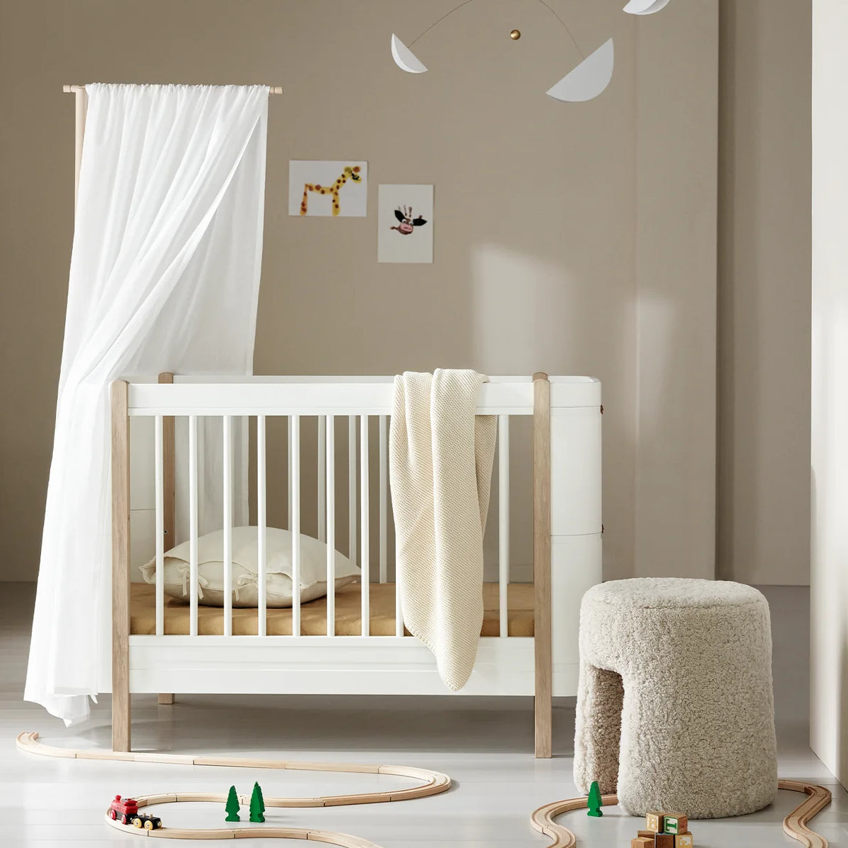 Oliver Furniture Wood mini+ Babybett exkl. Umbauteile weiß/Eiche