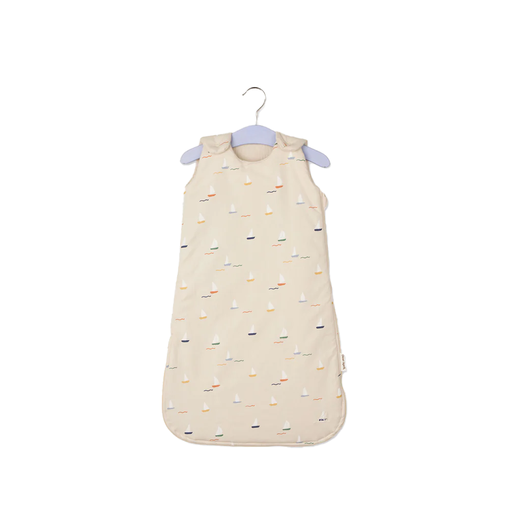 Dear April Winterschlafsack Pond boats