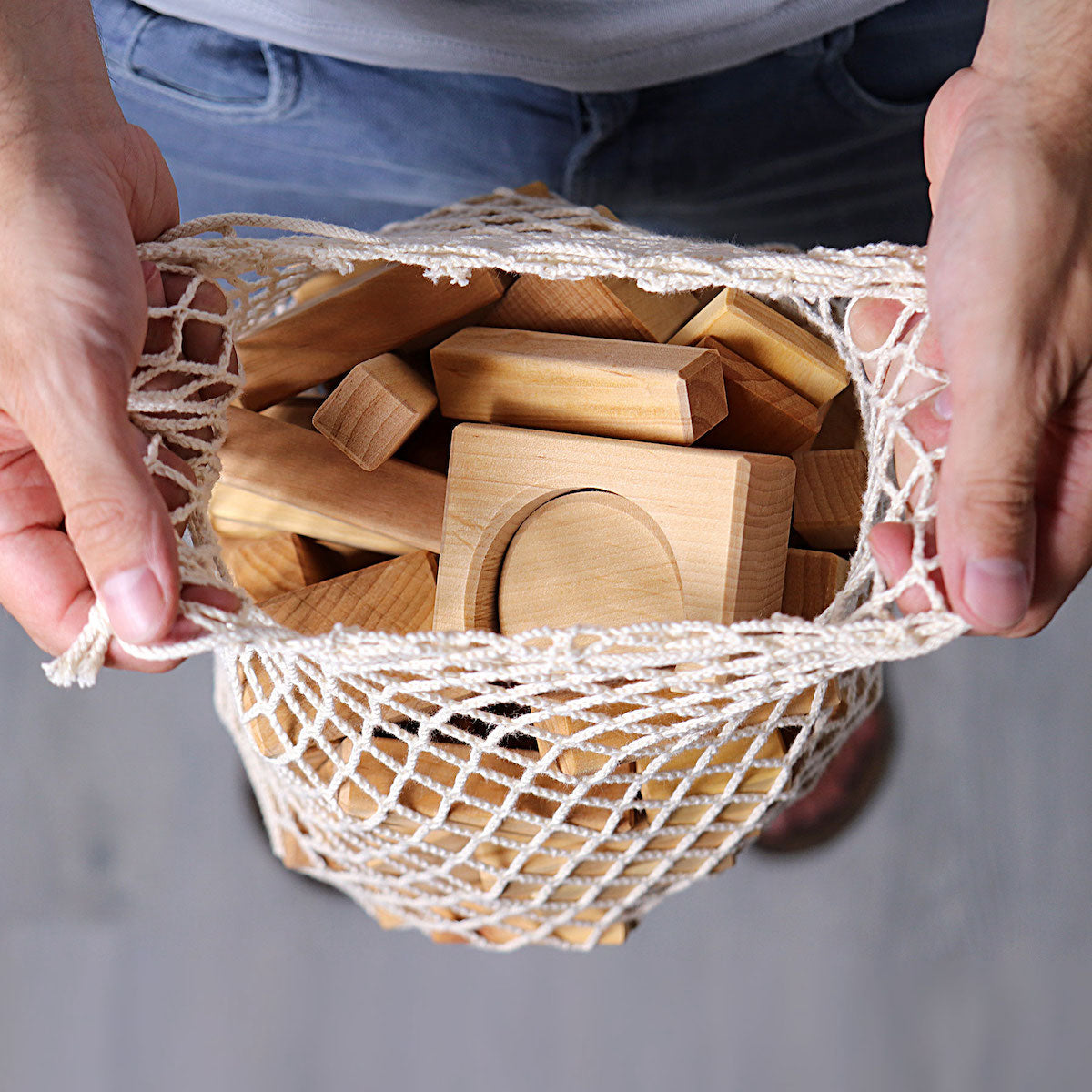 Grimms 60 Bauklötze natur im Baumwollnetz