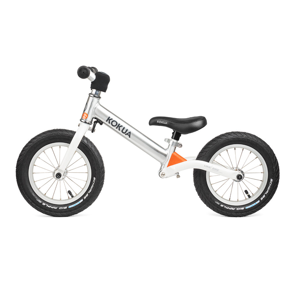 kinderfahrrad kokua LIKEaBIKE jumper perlmutt weiß – STEYBE FÜR KINDER Color:Chinchilla/Black Goggle Frame Fahrräder für 6-12 Jährige